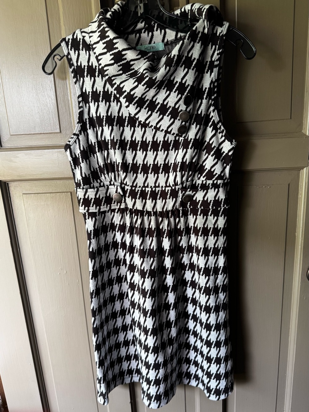 Kensie Black and White Houndstooth Sleeveless Midi Dress